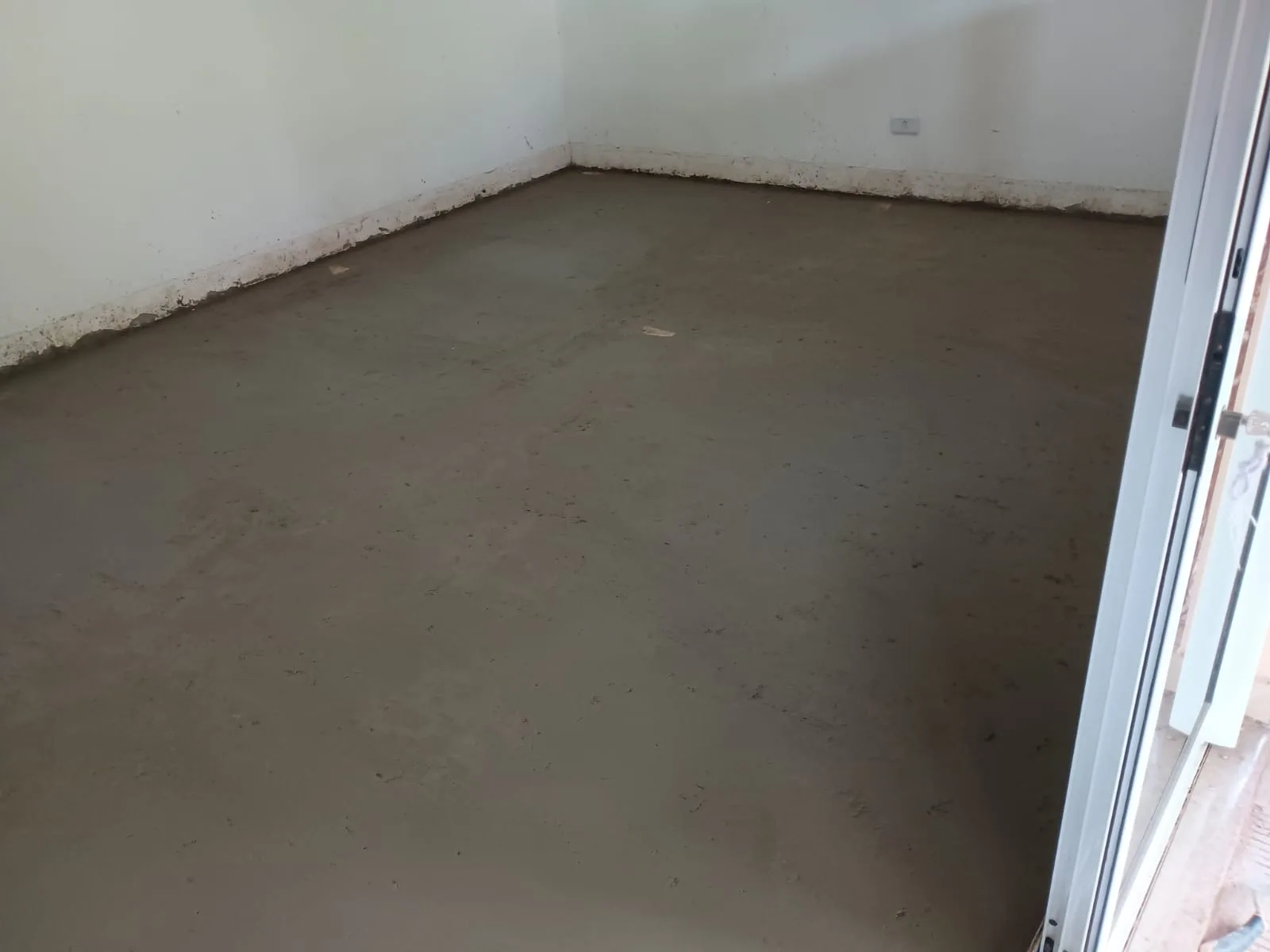 Instalação de piso interno por Carlos Pessoa em Sao Paulo - SP